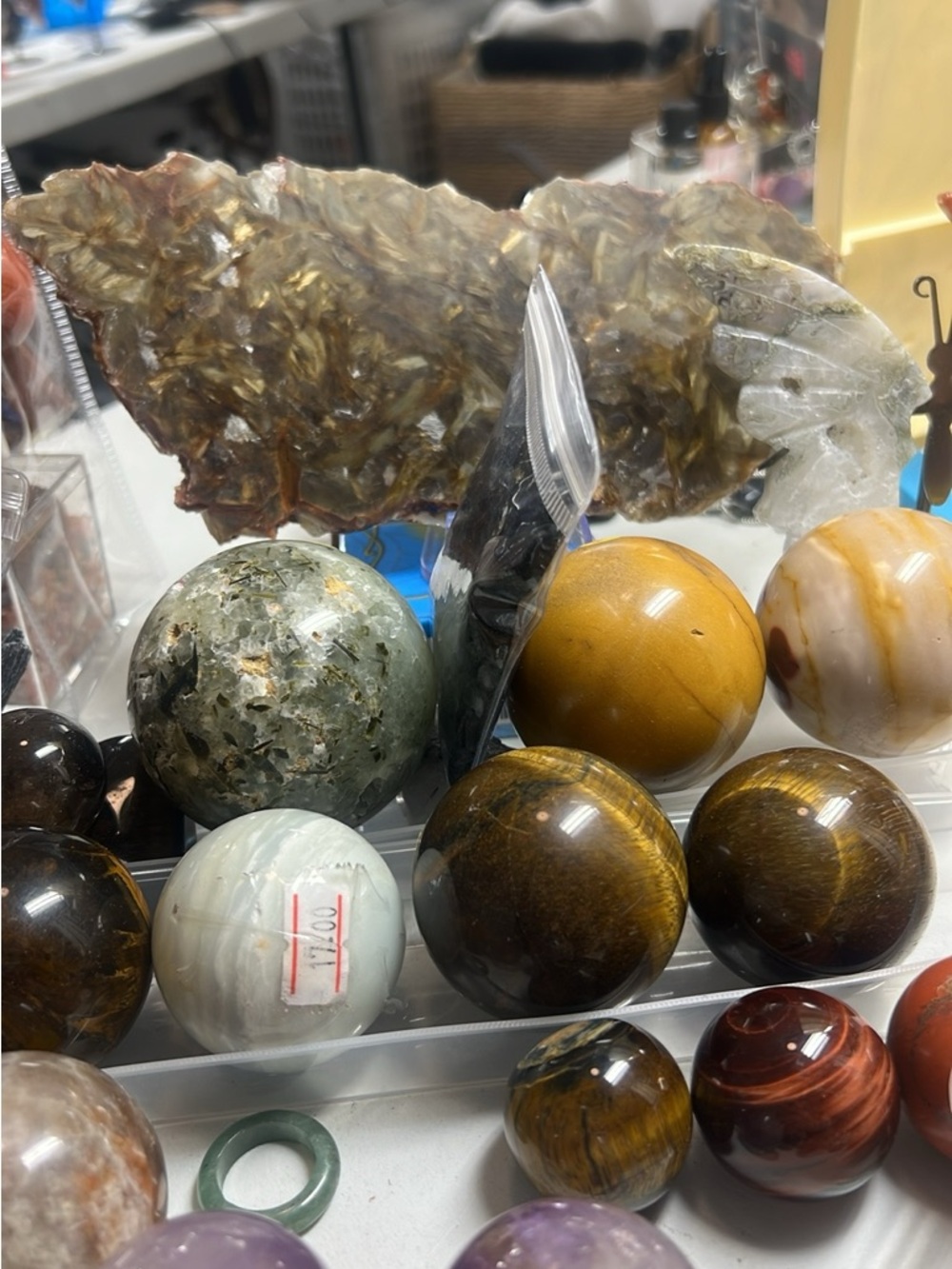 @bieds. Claims & freebies for moderating 
shows. She works for crystals girls!.